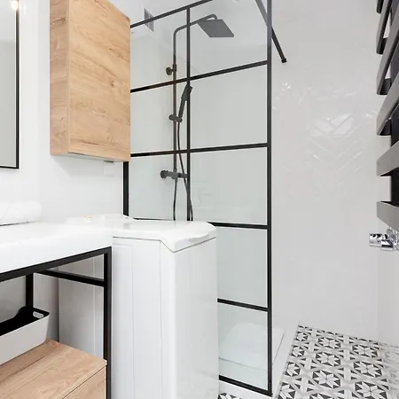 Center Mezzanine Chmielna By Renters Warschau