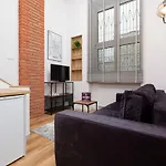 Center Mezzanine Chmielna By Renters Apartamento